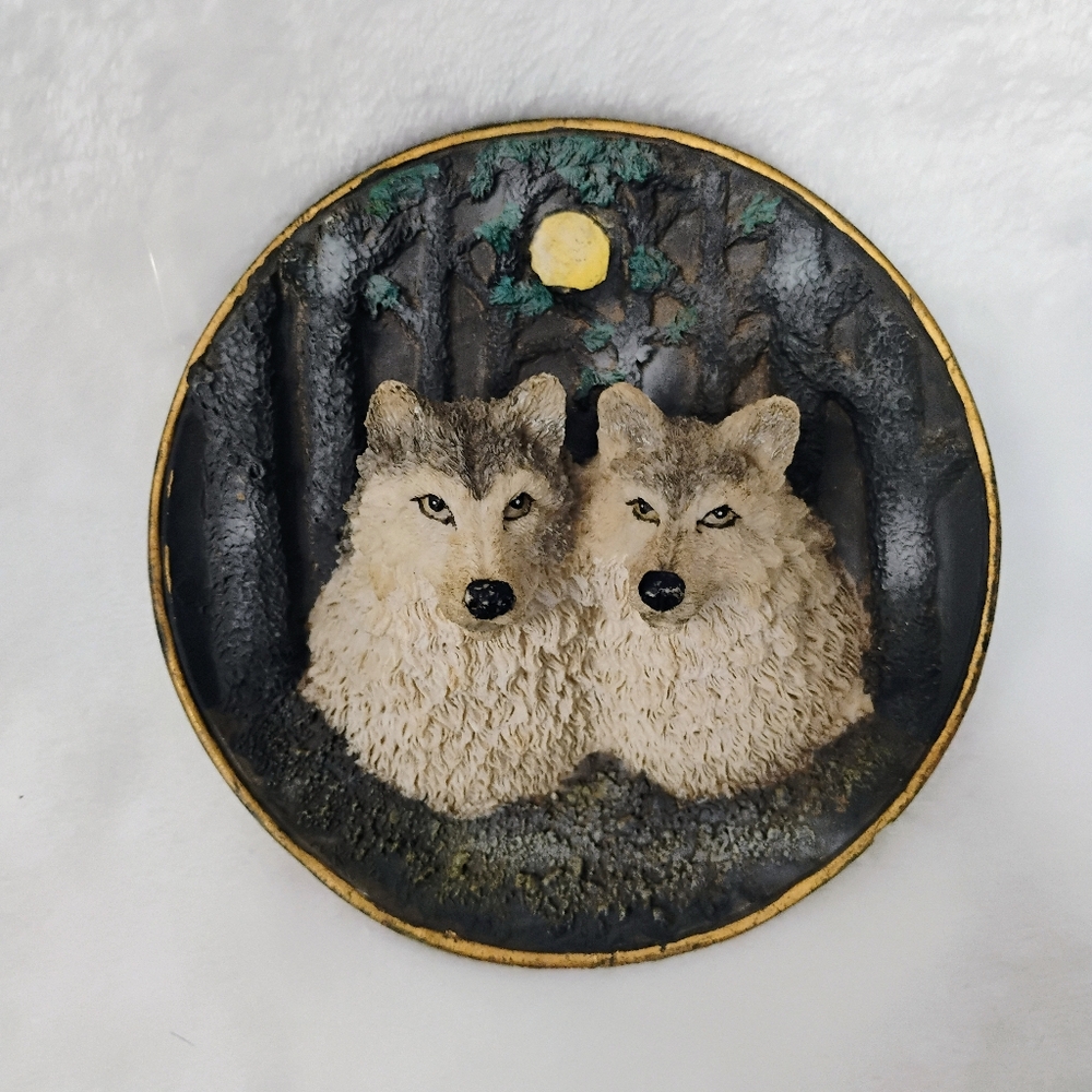 Vtg 3D Wolf Wolves Head Plate Plaque Wall Hanging Home Decor Moonlight Trees